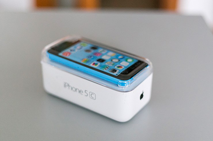 Apple iPhone 5C (1).jpg